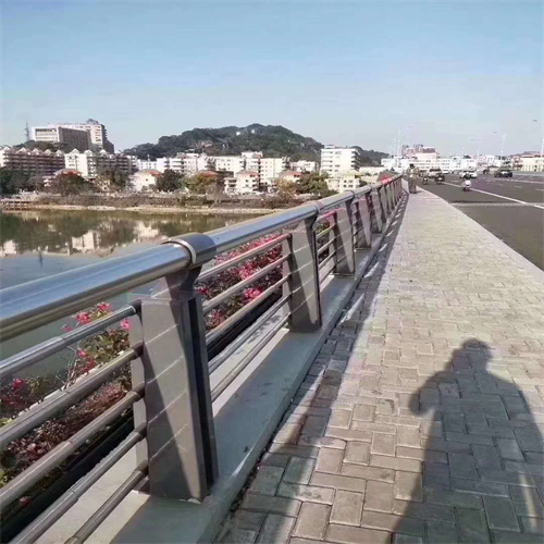 桥梁防撞栏杆生产与销售