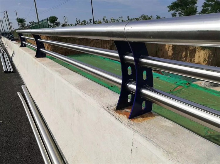 桥梁护栏
